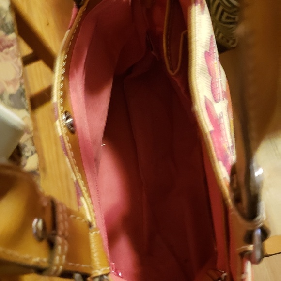 Purse - Picture 3 of 4